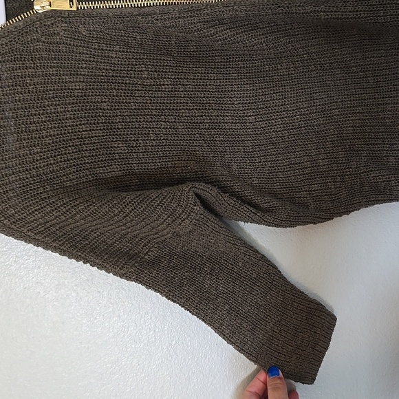 Express | Olive Green Gold Zipper Knit Sweater Size Small - Picture 4 of 8